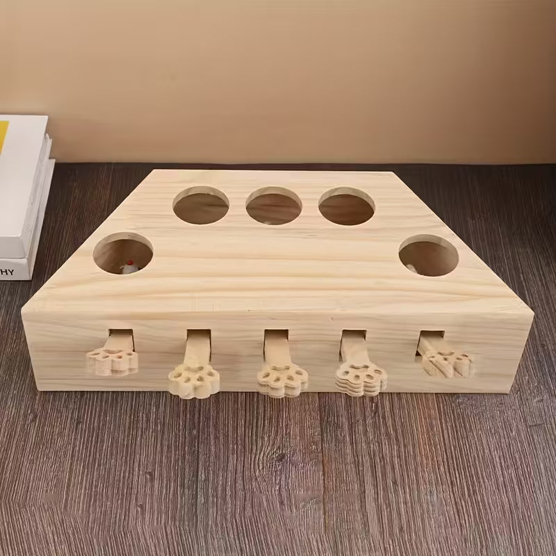 Katzenspielzeug aus Holz mit Löcher